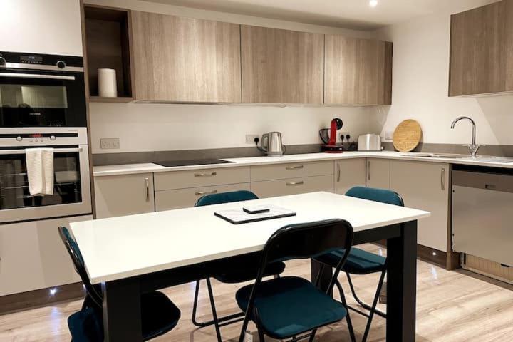 Lovely 3 Bedroom Apartment With Private Garden In Edinburgh City Centre Экстерьер фото
